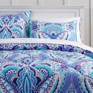 PBTeen Kaleidoscope twin quilt and sham.